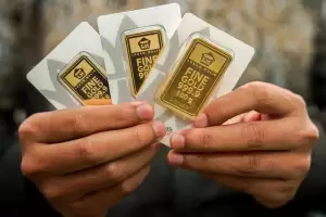 Kilau Emas Antam Memudar, Hari Ini Harganya Turun Rp2.000 per Gram