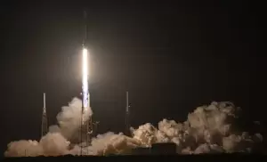 Roket SpaceX Falcon 9 Torehkan Rekor 16 Kali Peluncuran dan Pendaratan