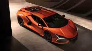 Lamborghini Resmi Luncurkan Supercar Hybrid Revuelto
