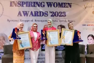 Kiprah Tiga Perempuan Hebat Diganjar Penghargaan oleh IWAPI DPC Jakarta Timur