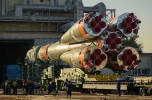 Rusia Keluarkan Roket Soyuz ke Landasan Peluncuran, Siap Kirim Misi MS-24 ke ISS