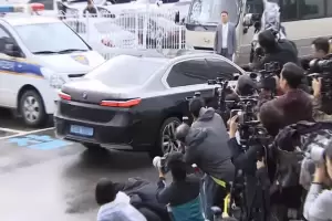 Intip Spesifikasi BMW Listrik yang Dipakai G-Dragon ke Pengadilan, Senilai Rp3 Miliar Lebih