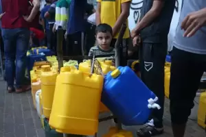 Anak-anak di Gaza Idap Flu Perut Imbas Konsumsi Air Terkontaminasi untuk Bertahan Hidup