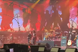 God Bless Raih Rekor MURI sebagai Band Rock Tertua yang Masih Eksis