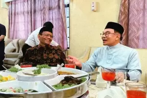 Kunjungi Malaysia, Mahfud MD Makan Siang dan Jumatan Bareng PM Anwar Ibrahim