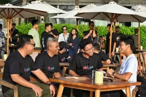 Momen Alam Ganjar Nikmati Kebersamaan dengan Pengusaha Muda dan Influencer Bali, Seru!