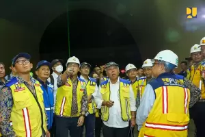 Viral Terowongan Tol Cisumdawu Retak Imbas Gempa Sumedang, Menteri PUPR: Hanya Tumpukan Debu