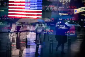 Wall Street Dibuka Variatif Saat Pasar Terbebani Data Tenaga Kerja AS