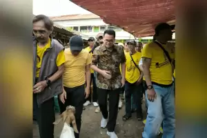 Caleg DPR Abraham Sridjaja Blusukan ke Pasar Kambing Tanah Abang