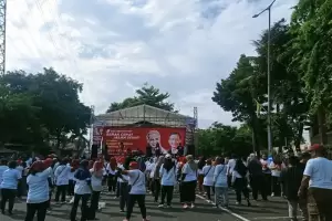 Jalan Sehat Relawan Ganjar-Mahfud di Jakarta Barat Diikuti 1.500 Peserta