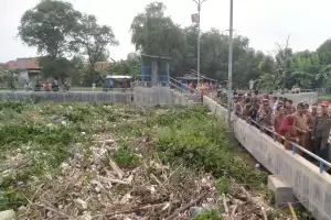 Bupati Nina Salahkan Tumpukan Sampah Jadi Penyebab Banjir Indramayu, Ini Alasannya