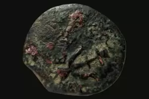 Koin Kuno Ribuan Tahun Ditemukan saat Evakuasi Serangan Badai Al Aqsha