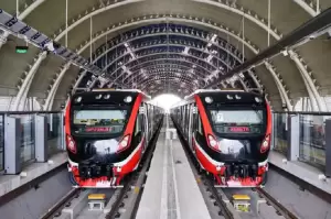 Penumpang LRT Jabodebek Boleh Buka Puasa di Kereta