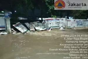 Sungai Ciliwung Meluap, Tanggul Hek di Kramat Jati Jakarta Timur Jebol