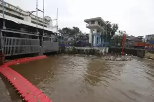 Waspada! Pintu Air Pasar Ikan Siaga Tiga, Sejumlah Wilayah di DKI Berpotensi Banjir