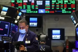 Wall Street Masih Berakhir Melemah Usai The Fed Diragukan Pangkas Suku Bunga