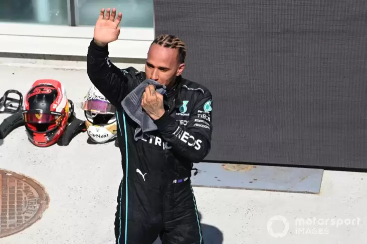 Lewis Hamilton Puas Raih Podium yang Kedua di Formula 1 2022
