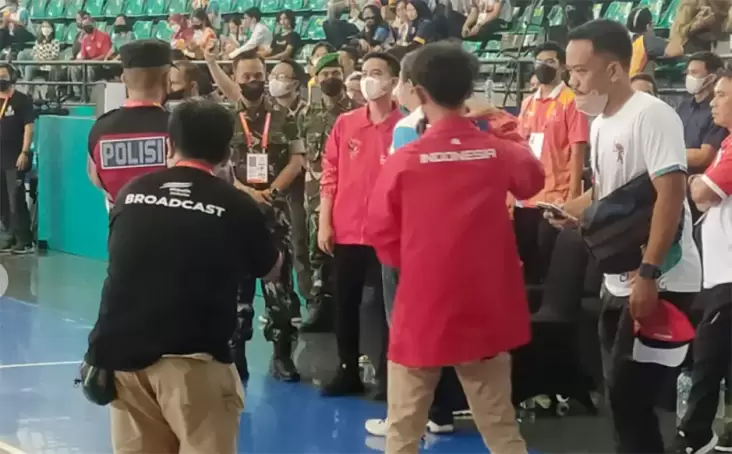 Ketua INASPOC Bikin GOR Sritex Arena Bergemuruh, Tim Basket Kursi Roda 5x5 Putra Indonesia Menang Telak