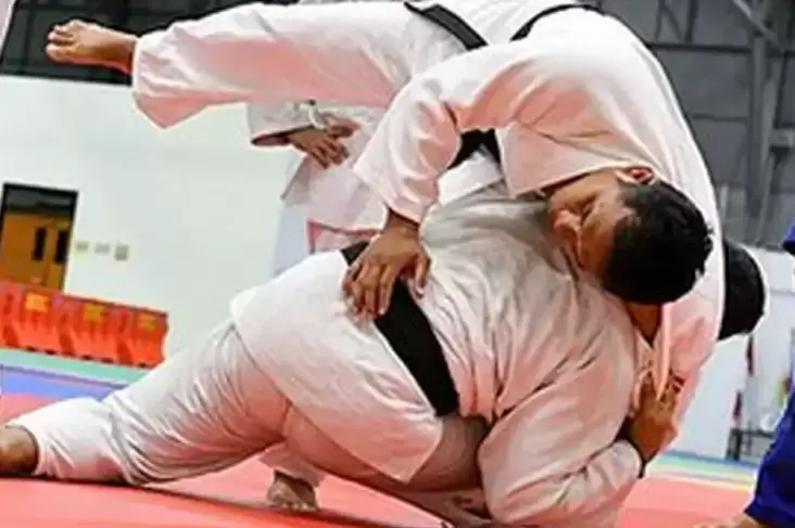 Kawinkan Emas Beregu, Indonesia Juara Umum Blind Judo ASEAN Para Games 2022