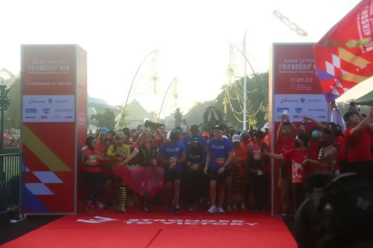 Sambut Borobudur Marathon 2022, 1.000 Runners Friendship Run Menyapa Ibu Kota