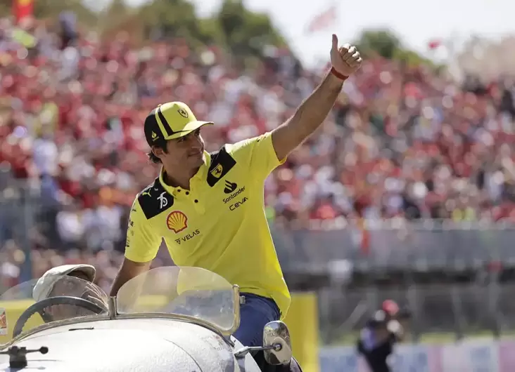 Ferrari Dominan, Carlos Sainz Jr Tercepat di Latihan Bebas Kedua F1 GP Singapura 2022